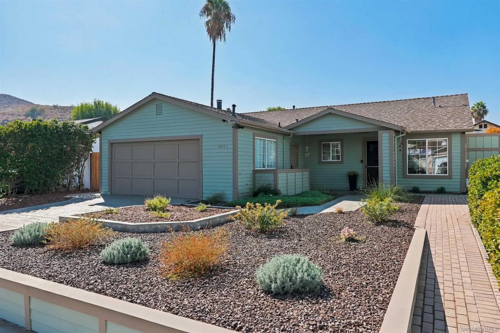 10925 Greencastle Street, Santee