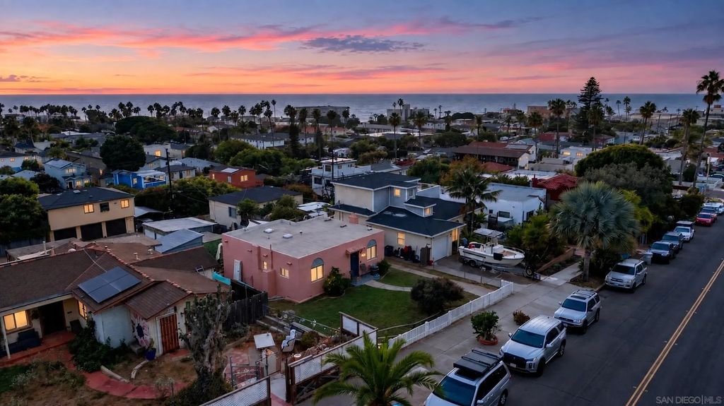 4745 Coronado, OCEAN BEACH
