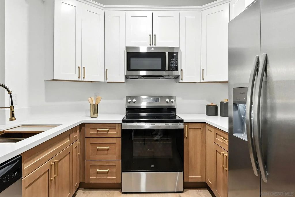5875 Friars 4307, MISSION VALLEY