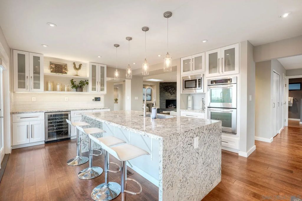 1616 Willow St, POINT LOMA