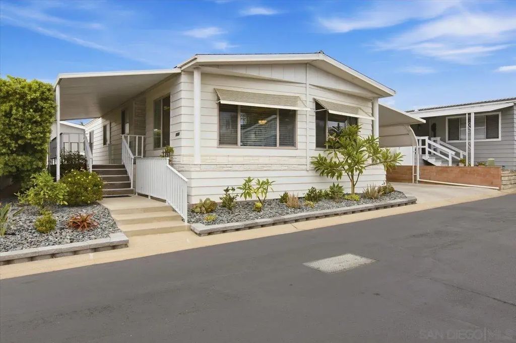 7226 San Benito St 350, Carlsbad