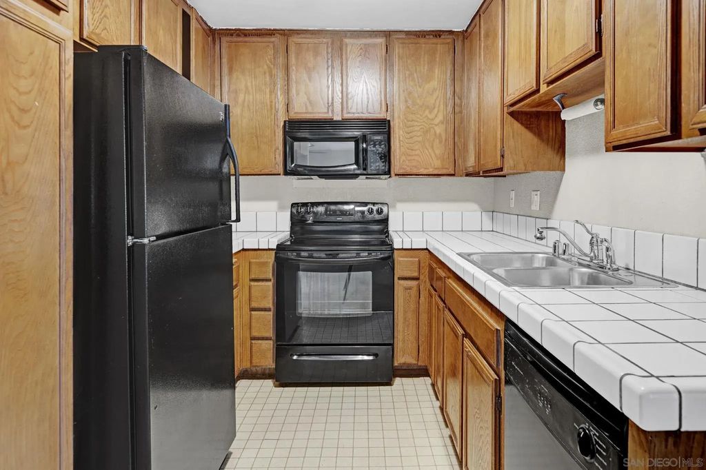 4262 Parks Ave 205, La Mesa