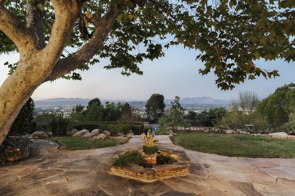 10260 Fuerte, La Mesa