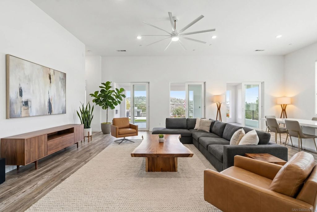 8961 Trailridge, Santee