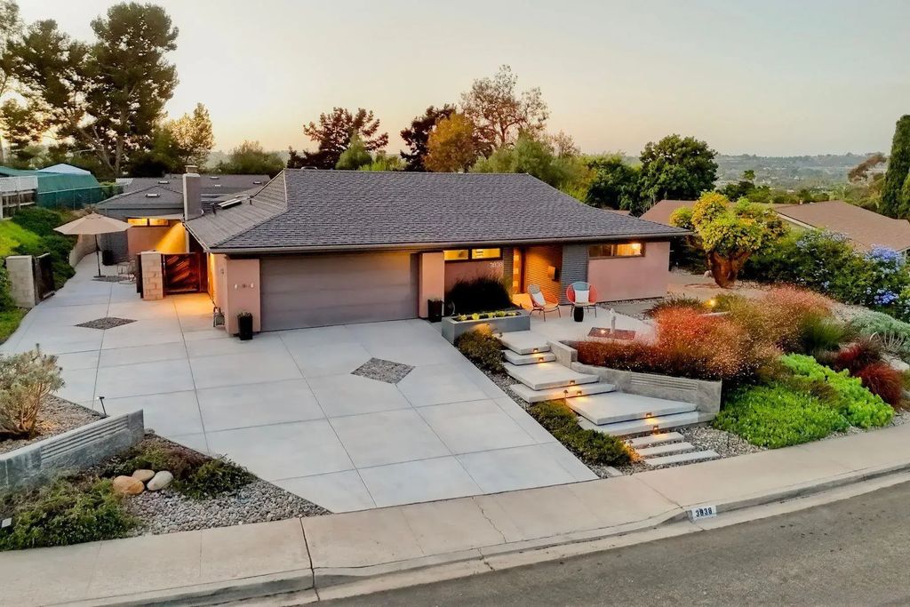 3838 Bonita View, Bonita