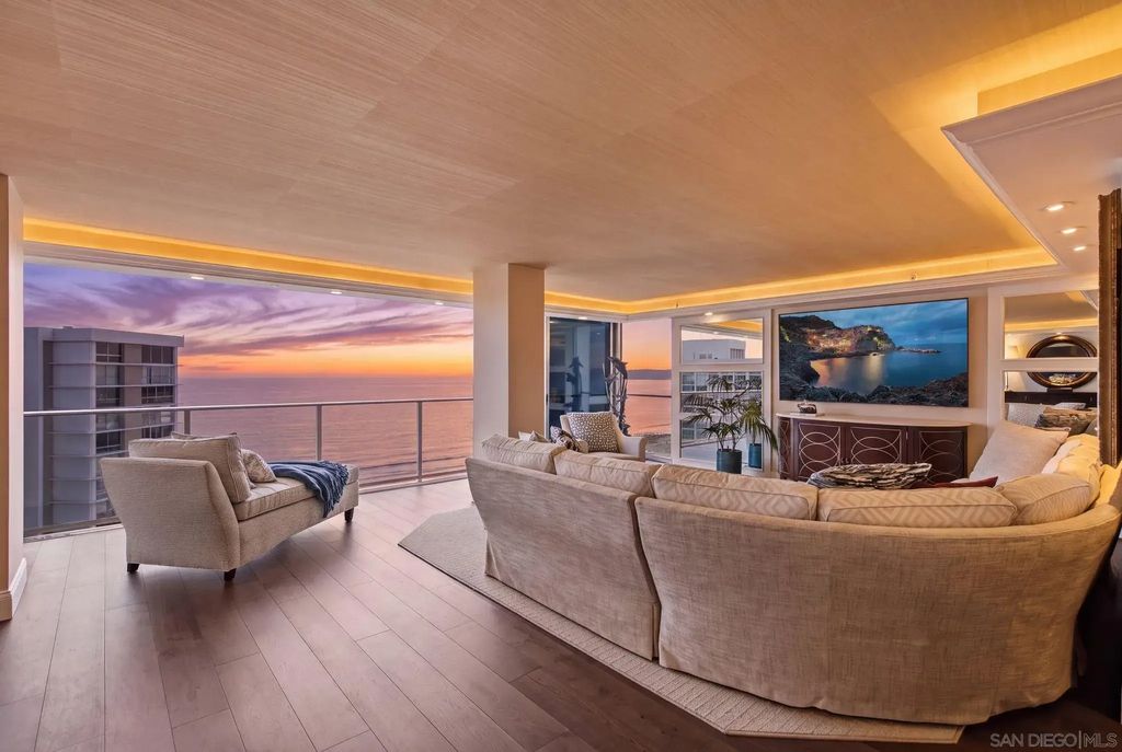 1710 Avenida Del Mundo 1501, Coronado