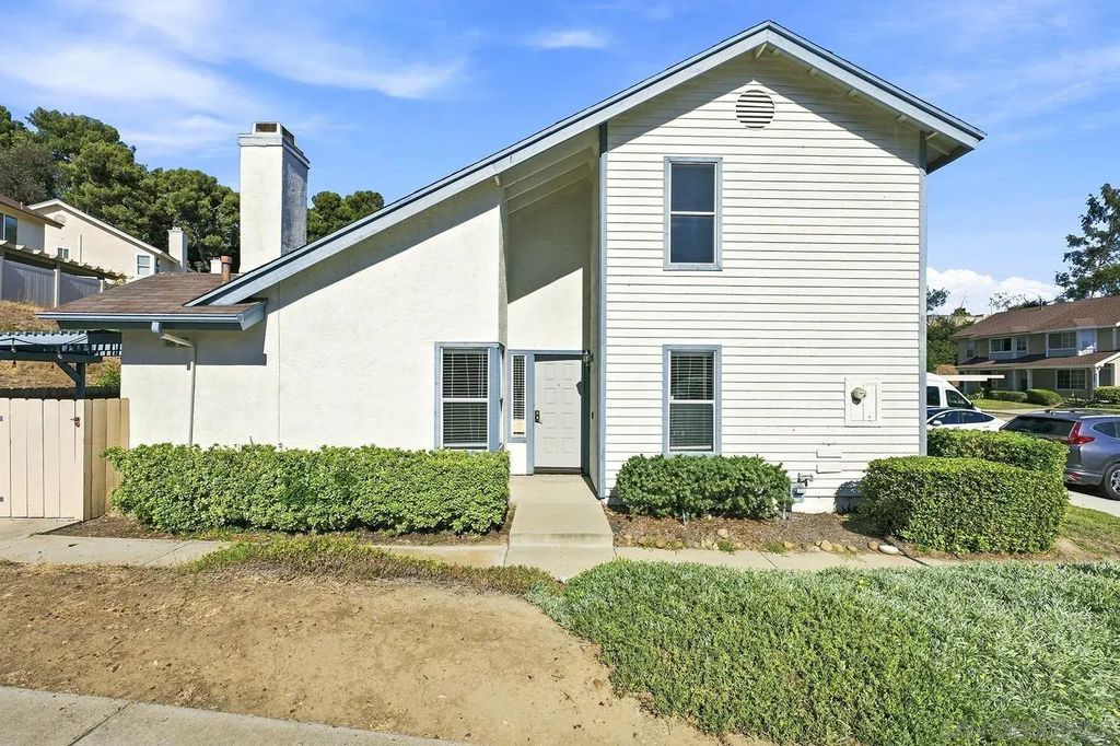 1992 Manzana Way, PARADISE HILLS