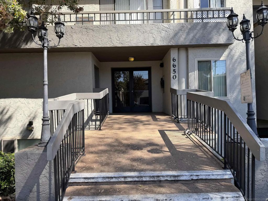 6650 Amherst St 18b, San Diego