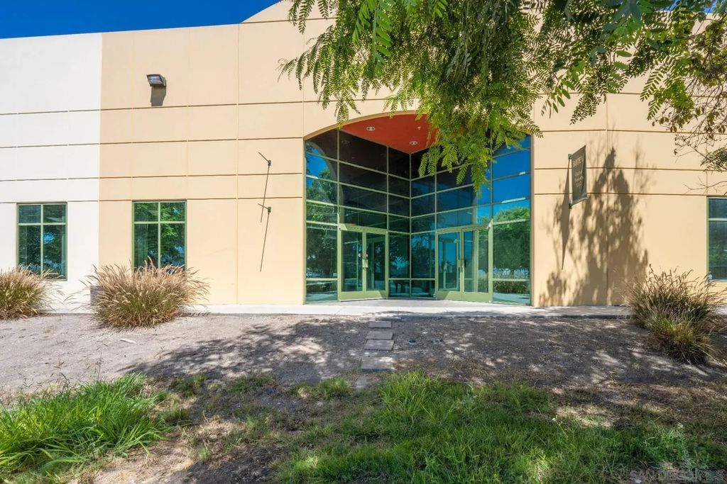 8580 Avenida De La Fuente Suite F, 