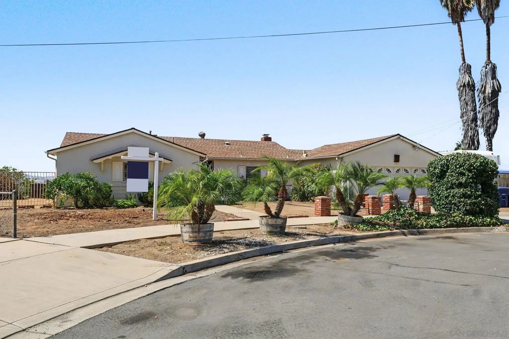 1475 Vicksburg Dr, El Cajon