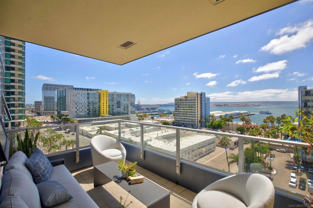 1325 Pacific 1102, Bayside (BS)