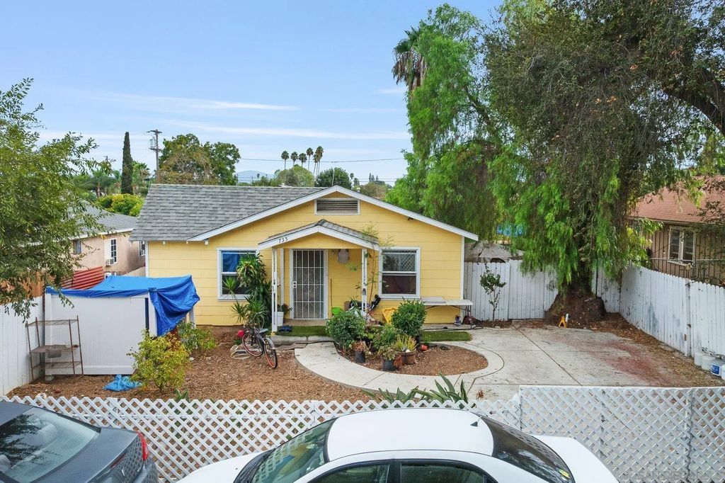 735 W 6th, Escondido
