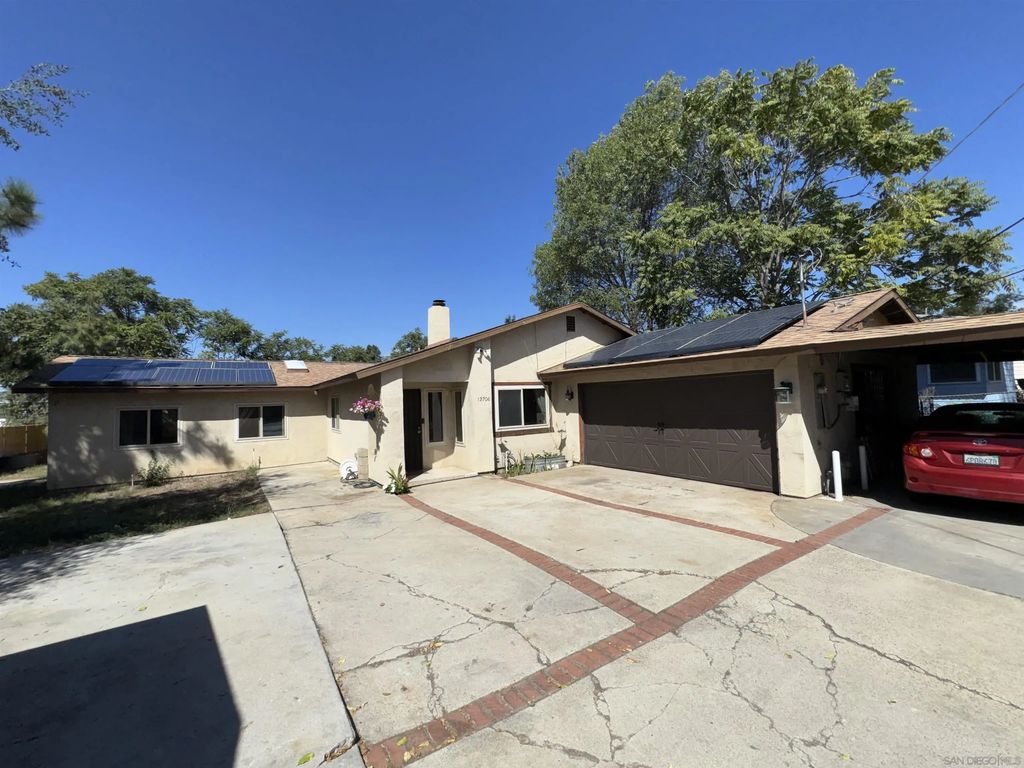 12706 Julian Ave, Lakeside