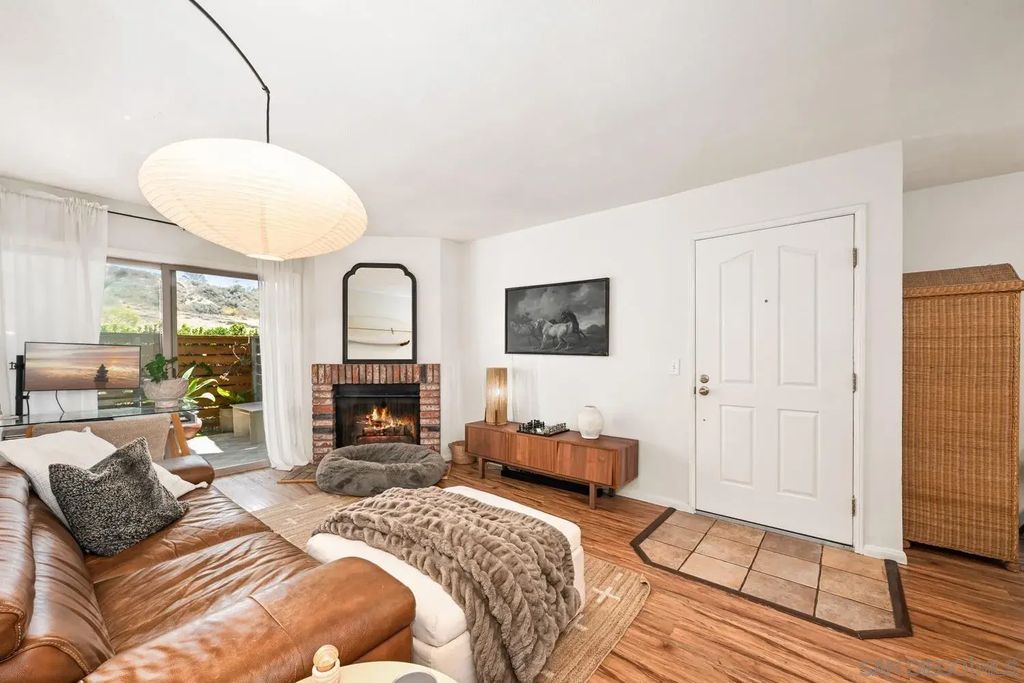 1650 S El Camino Real 102, Encinitas