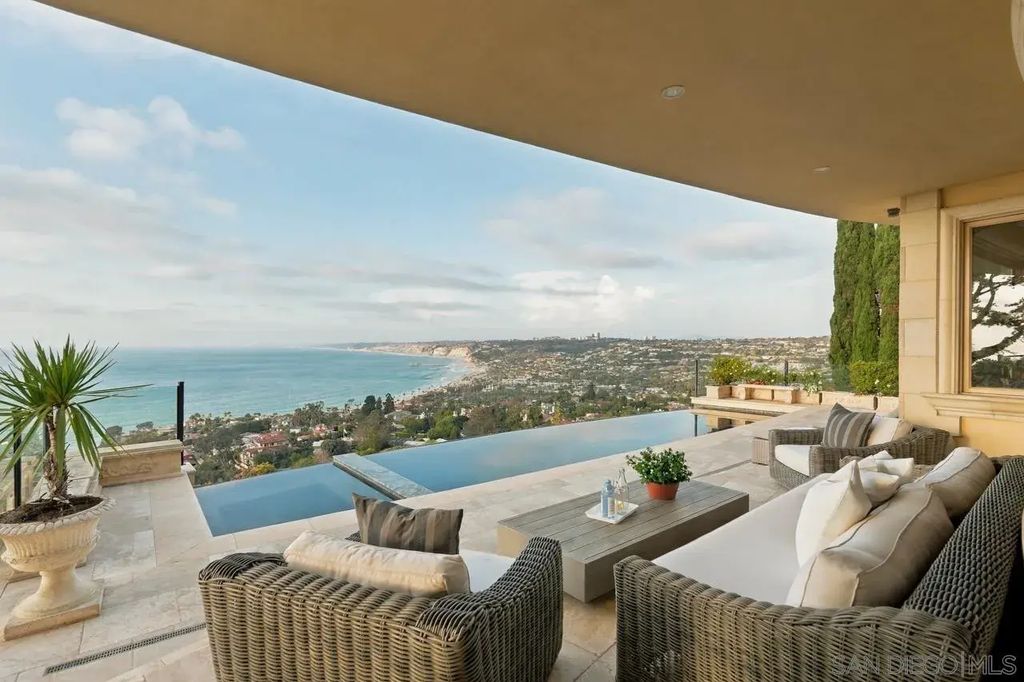 1718 Valdes, La Jolla