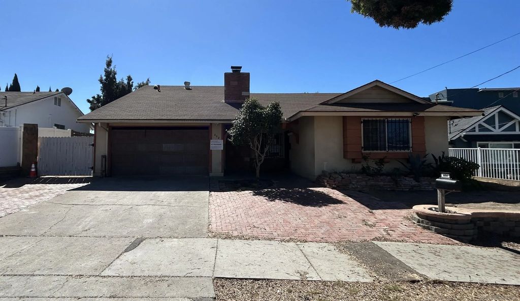 464 E J, Chula Vista
