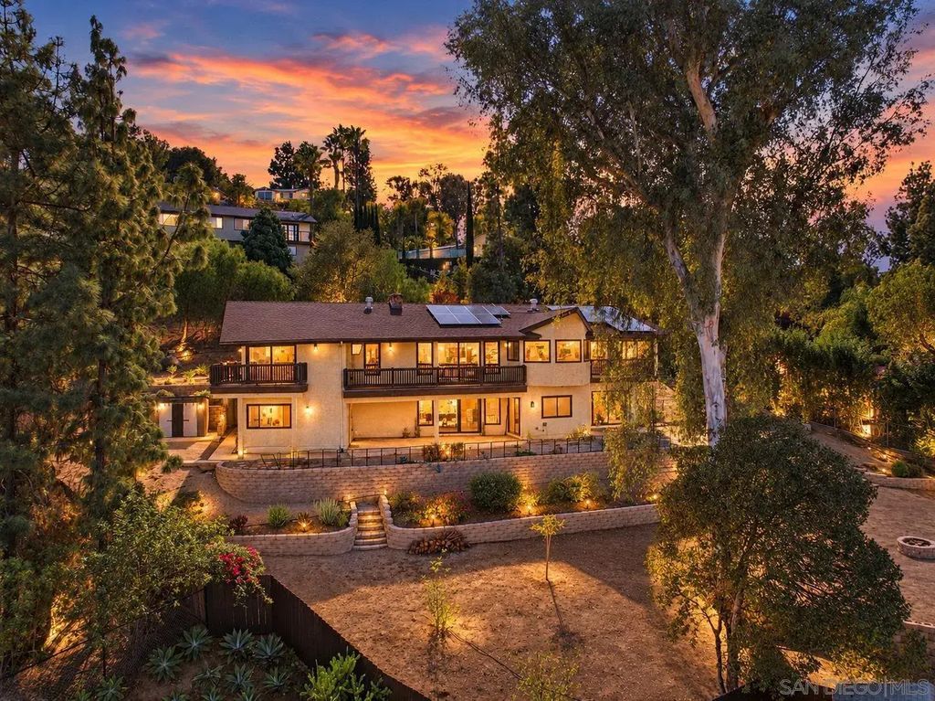 1521 Shadow Knolls Ln, El Cajon