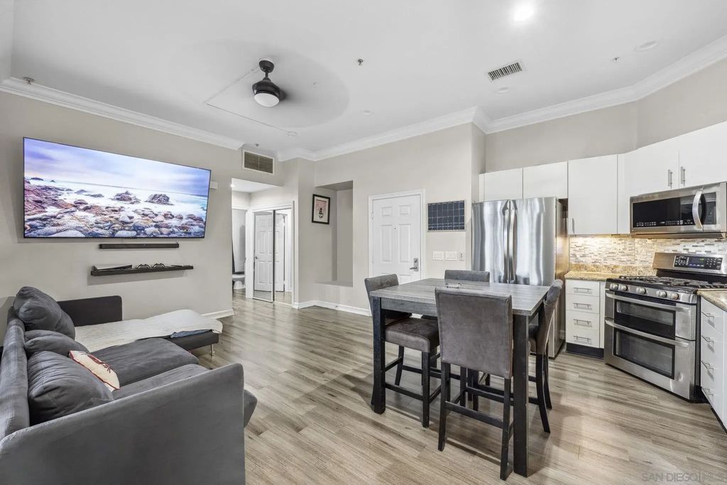 1400 Broadway 1101, East Village (400)