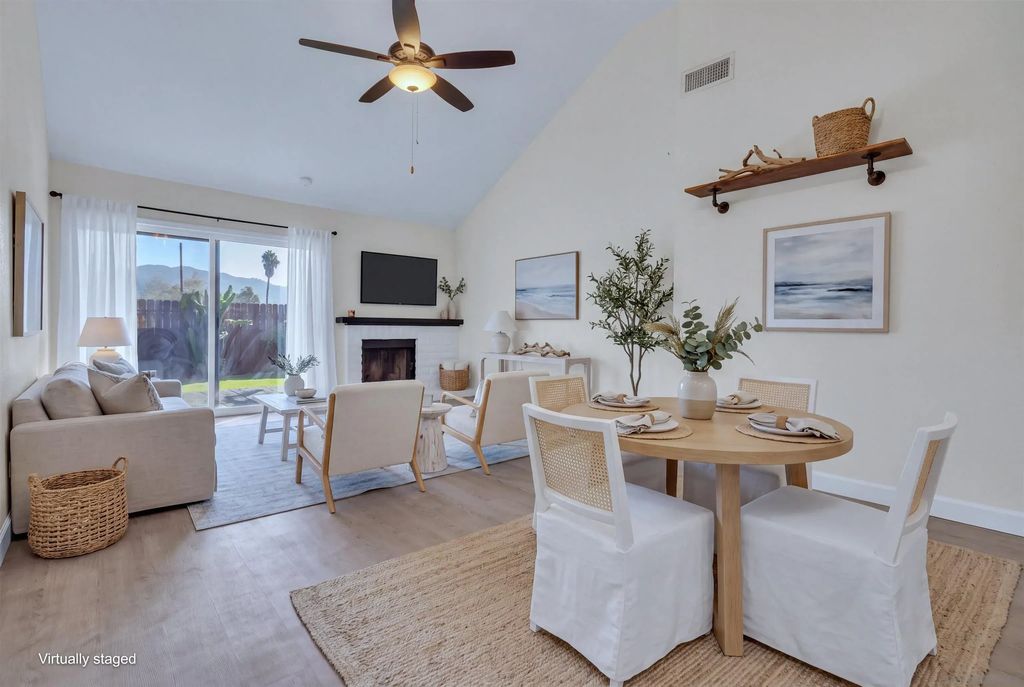 422 Devonshire Gln, Escondido