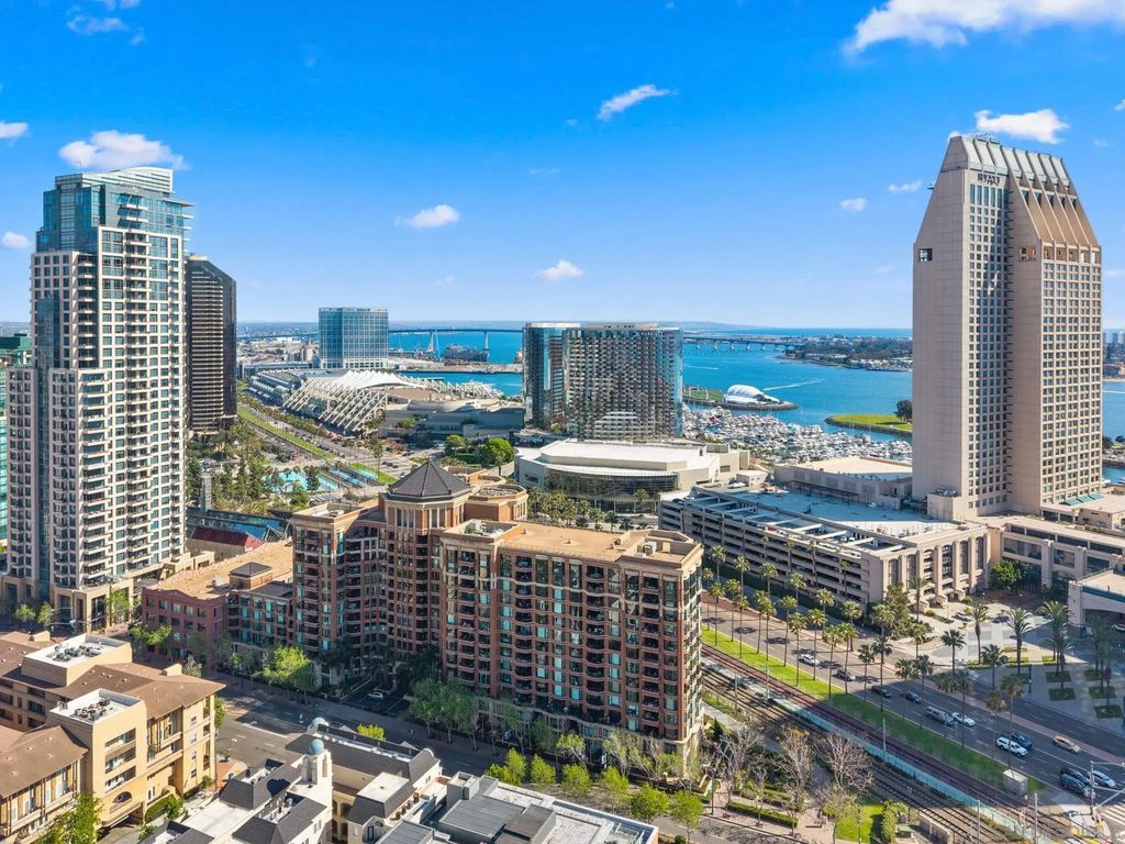 500 W Harbor Dr 1022, DOWNTOWN