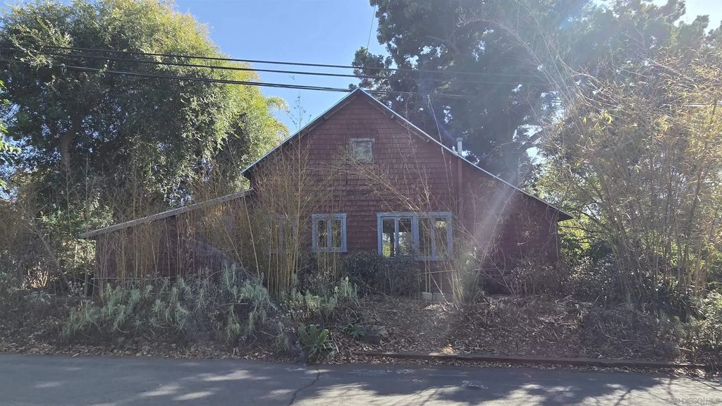 8751 Mariposa Street, La Mesa