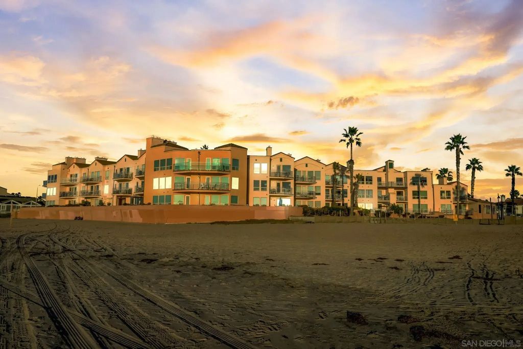 714 Seacoast 104, Imperial Beach