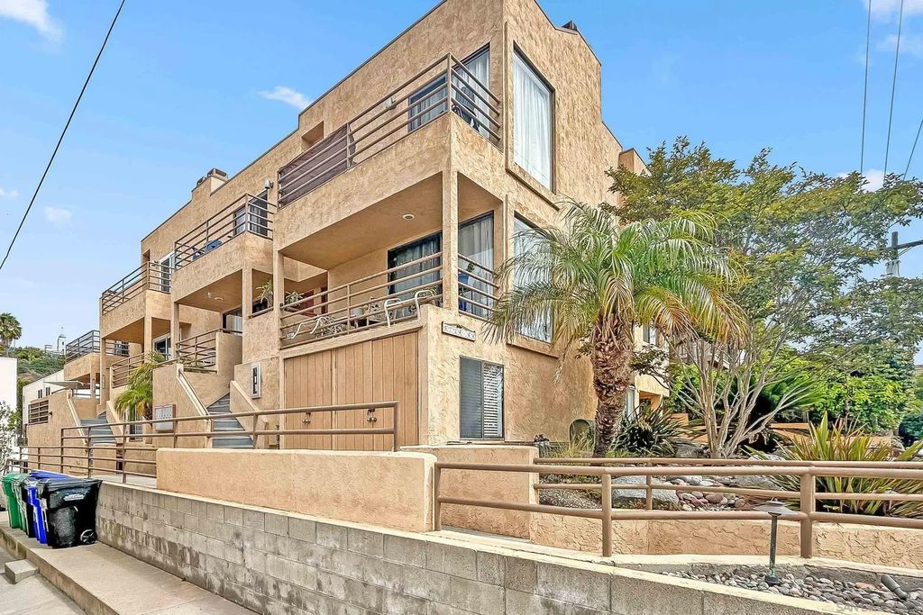 5742 Mildred, SAN DIEGO