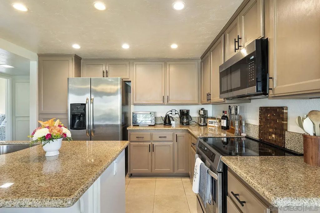 355 N Melrose Dr North E, Vista