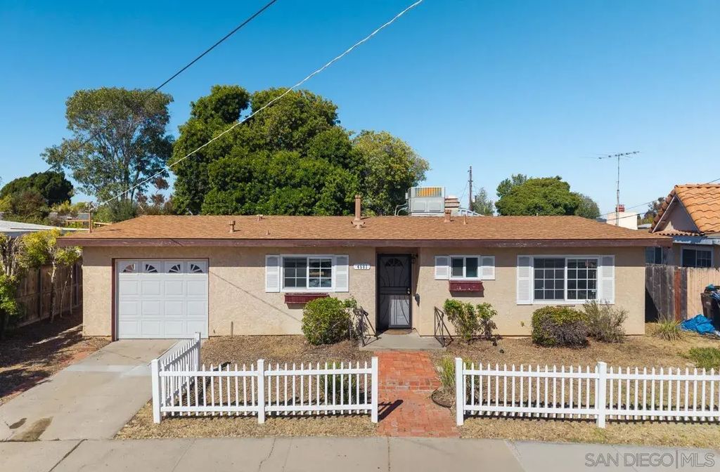 4581 Chinook, CLAIREMONT
