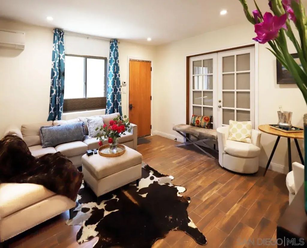 4671 Point Loma Ave, OCEAN BEACH