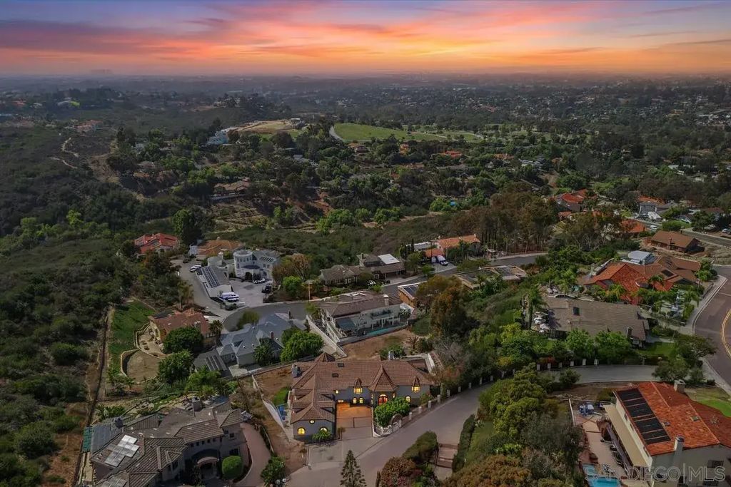 344 Surrey Drive, Bonita
