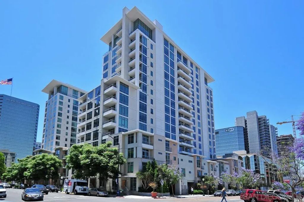 425 W Beech St 333, Downtown Area (DOWN)