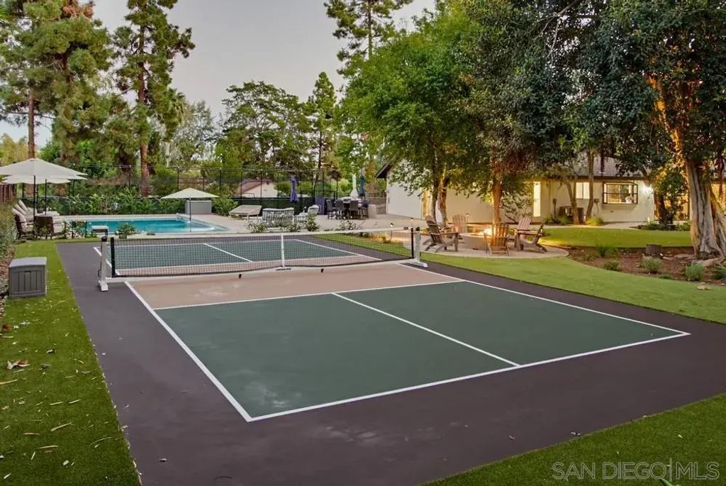 834 Cole Ranch Rd., Encinitas