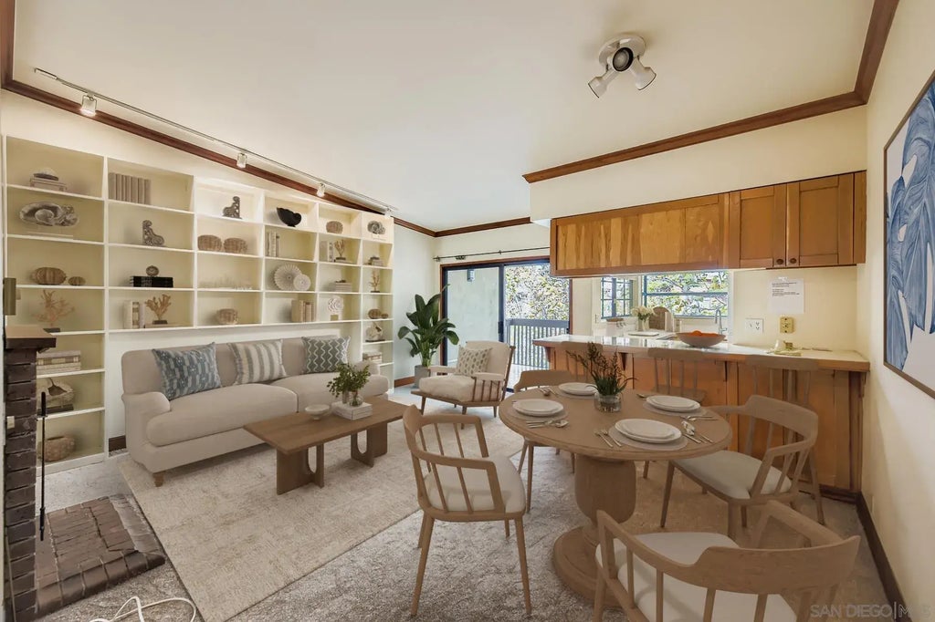 8840 Villa La Jolla Dr 304, La Jolla