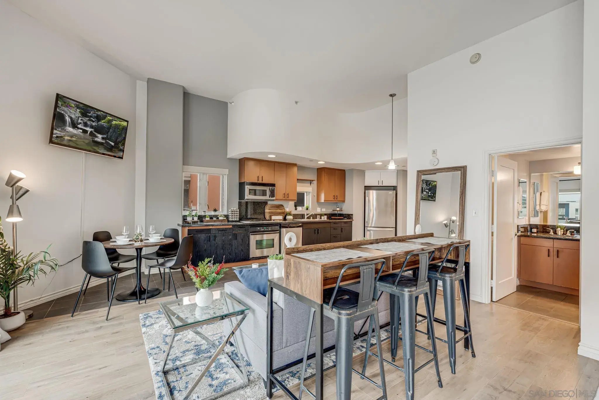 Photo of Listing #2600567