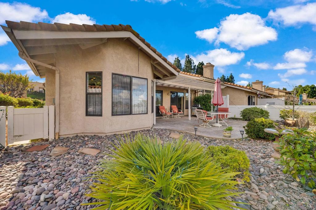 15753 Via Calanova, RANCHO BERNARDO