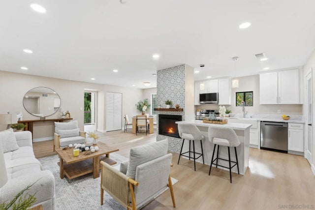 2564 Navarra Dr 115, Carlsbad