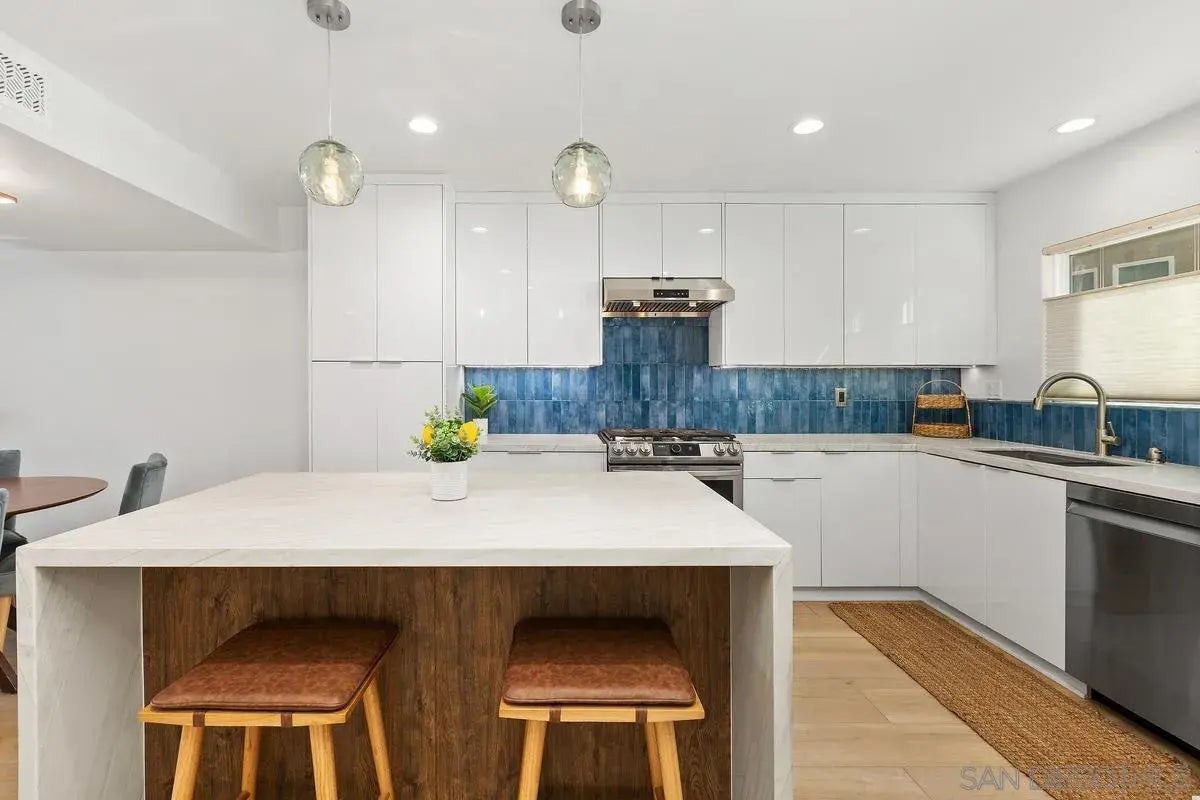 Photo of Listing #2600774