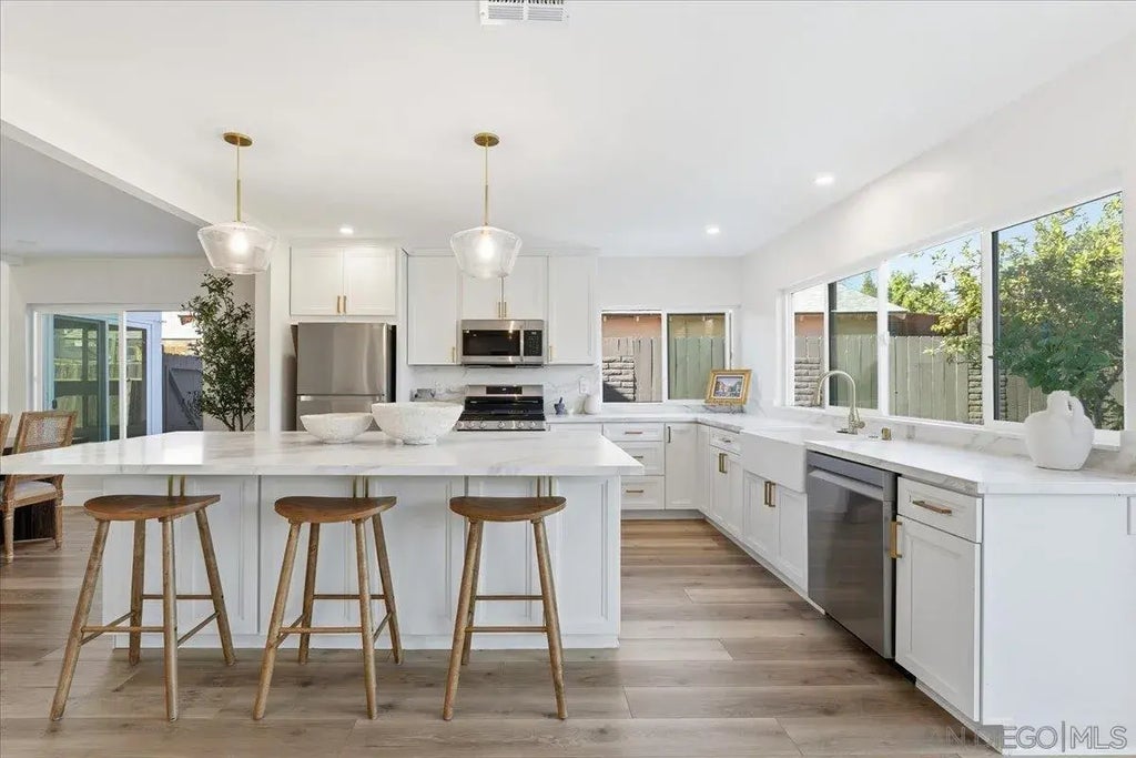 8686 Perseus Rd, MIRA MESA