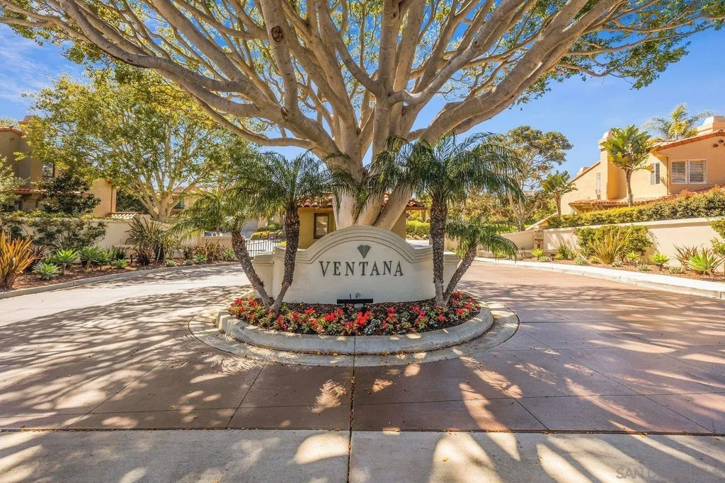 1618 Caminito Solidago, La Jolla