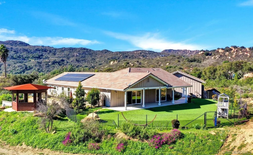 11611 Rancho Heights Rd, Pala