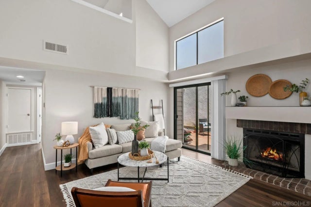 802 Spindrift Ln, Carlsbad