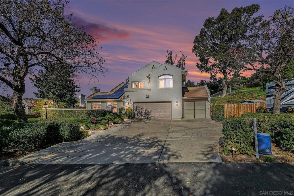 627 Valley Grove Ln, Escondido