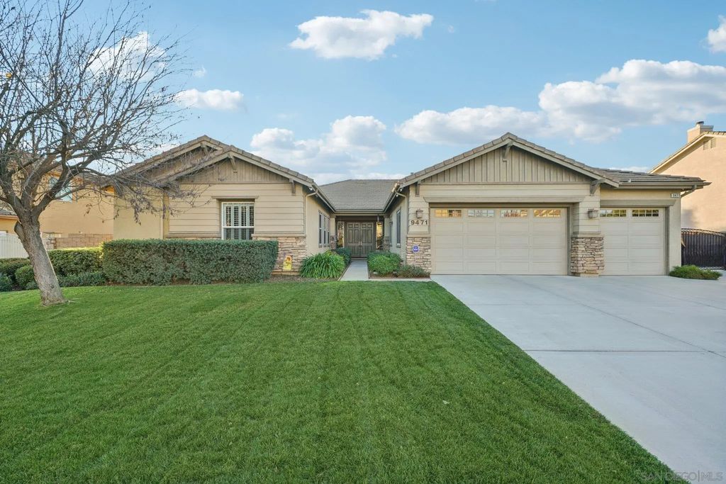 9471 Estrella Hills St, Riverside