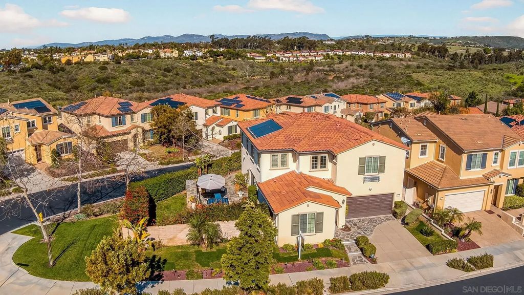 7708 Caminito Liliana, Latitudes North (LATN)