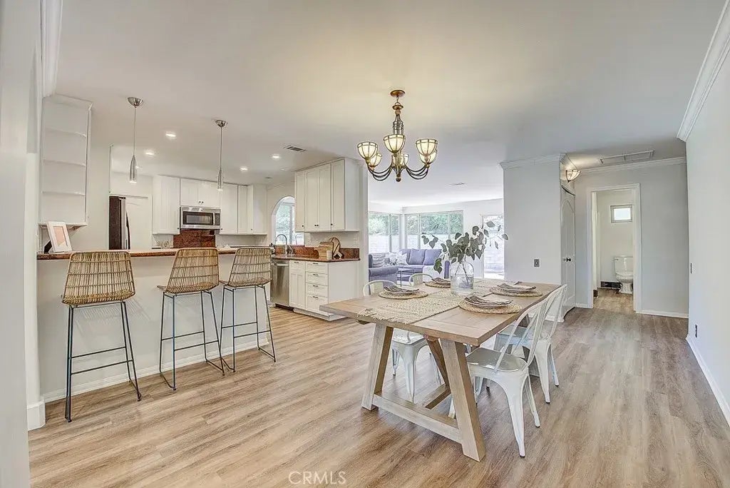 1872 Country Place, Ojai