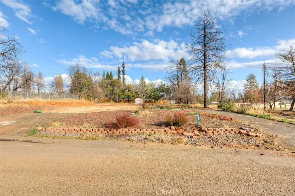 6329 Lancaster, Paradise
