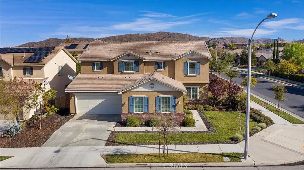 25694 Red Hawk Road, Corona