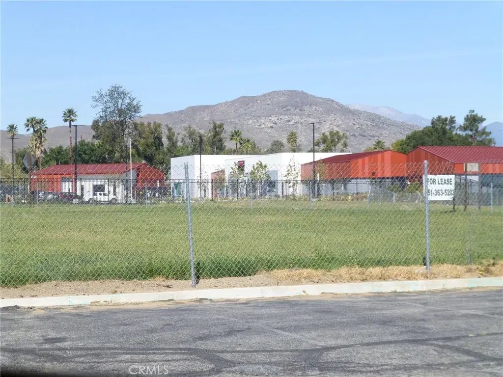 5774 Tilton Ave., Jurupa Valley