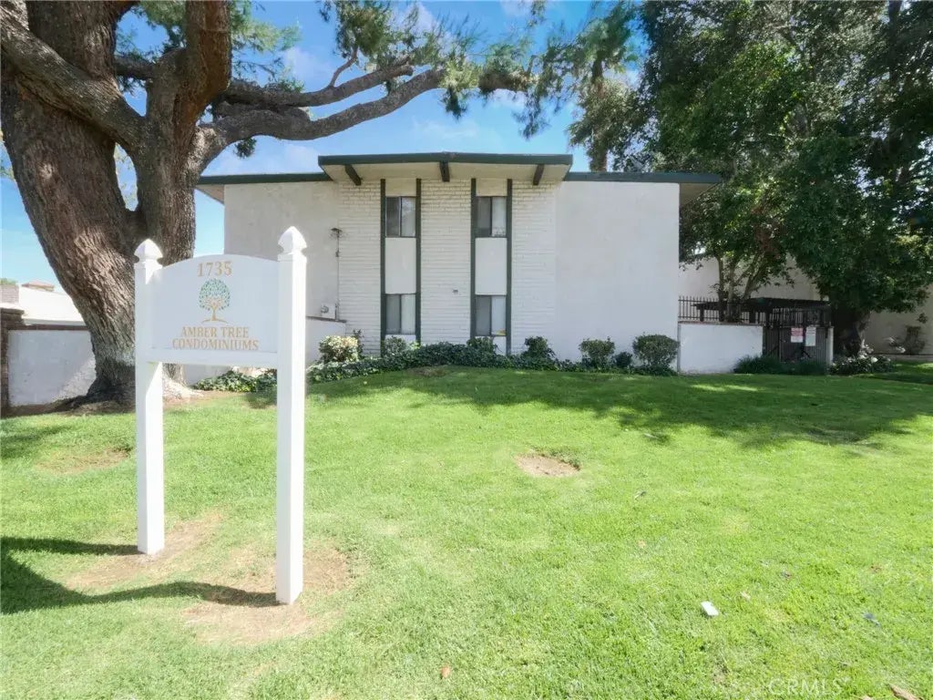 1735 E Washington Street B23, Colton